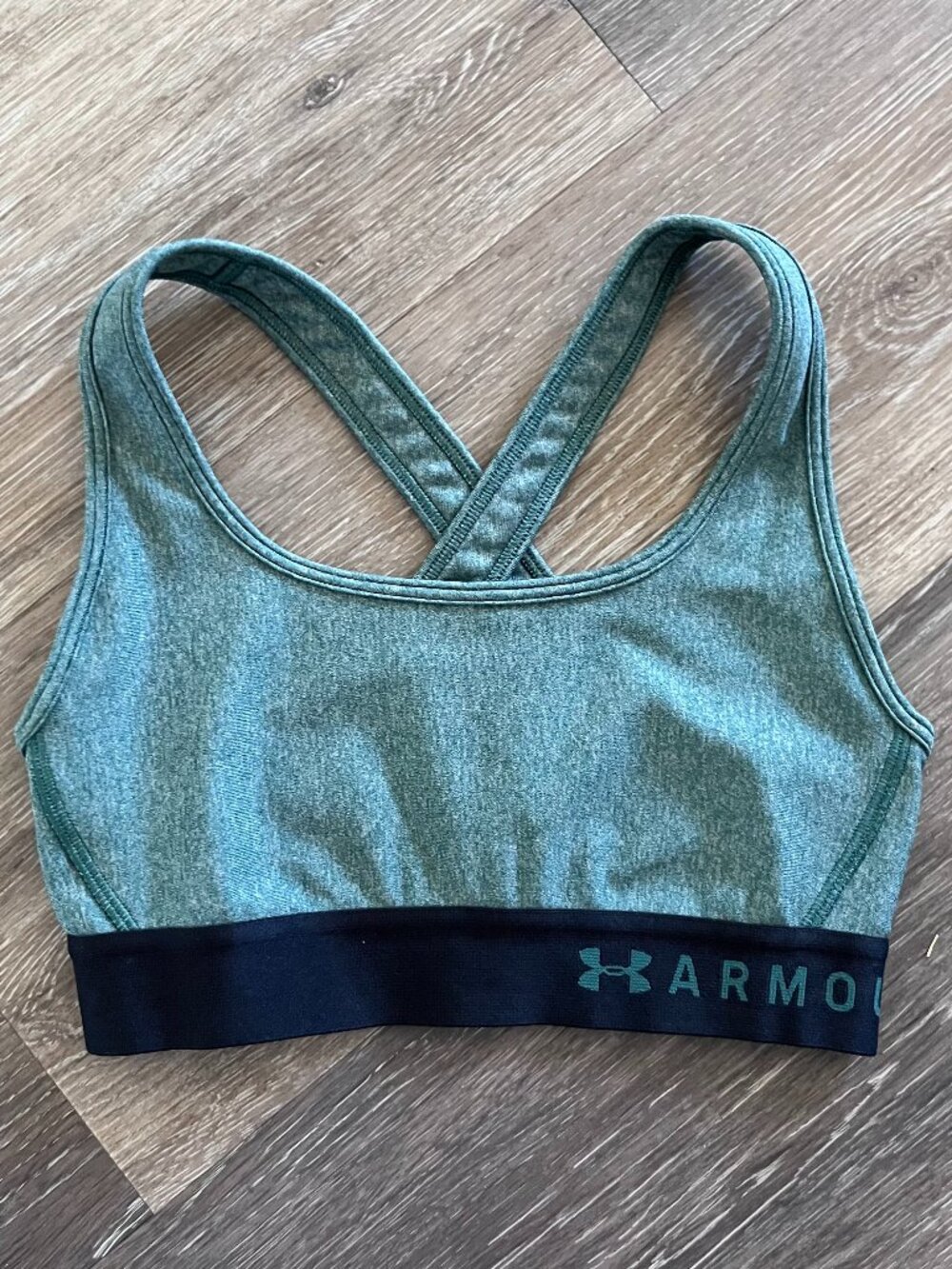 Under Armour Heathered Mid Cross Back Bra